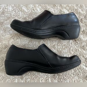 Clarks Black Clogs
